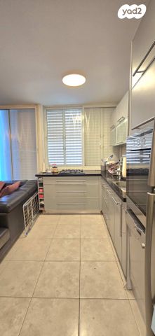 דירה, יוסף ברץ 14, נאות רחל, חולון