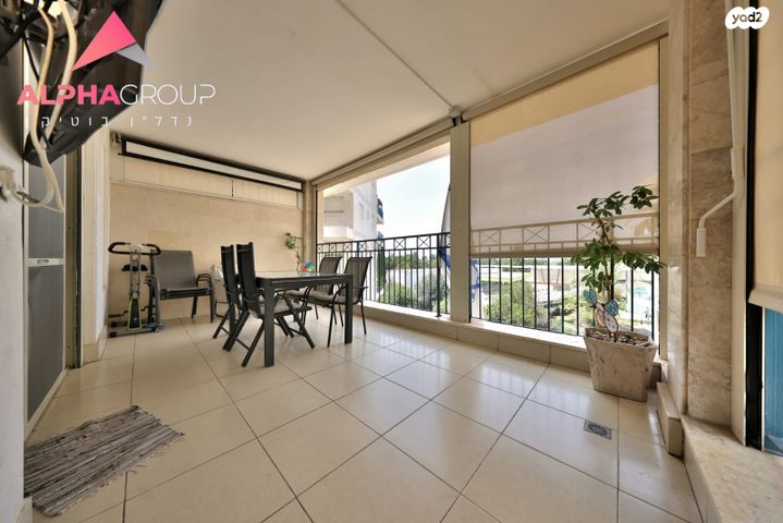 דירה, יקינטון 12, גבעת הרקפות, קרית ביאליק