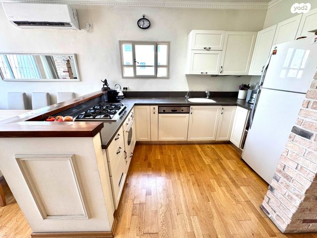 דירה, בר יוחאי 12, נגבה, רמת גן