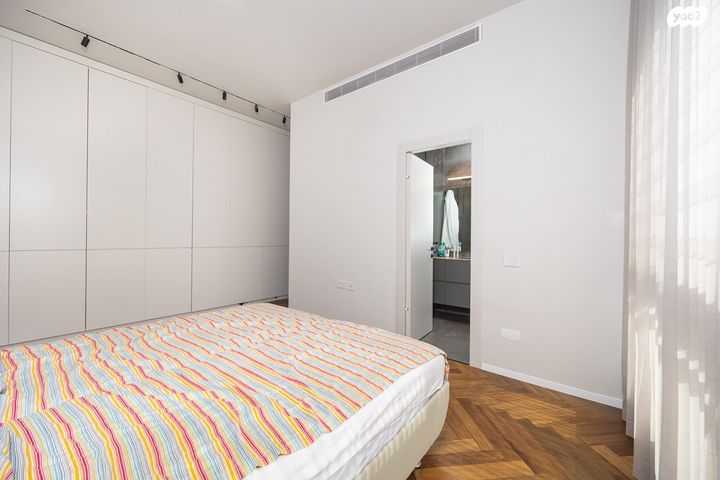 גג/ פנטהאוז, אדמונד סחייק, מלחה, מנחת, ירושלים