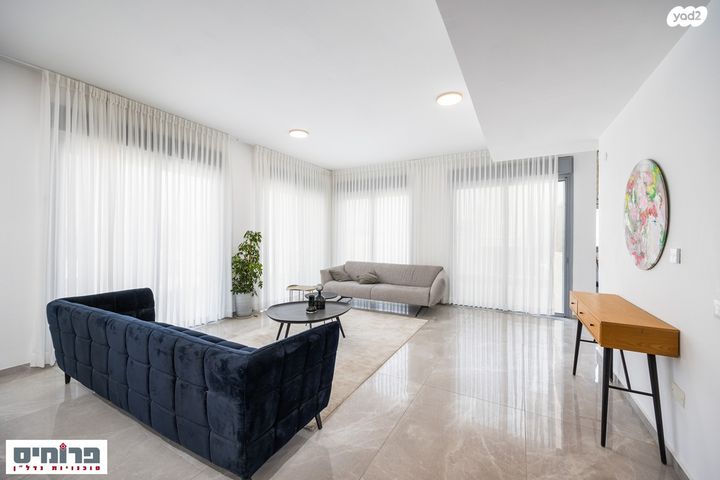 גג/ פנטהאוז, אדמונד סחייק, מלחה, מנחת, ירושלים