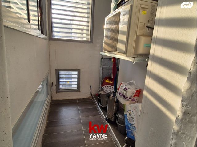 דירה, הדרור, נאות בן גוריון, יבנה