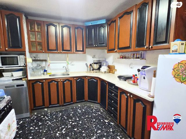 דירה, שקד 37, נווה עופר, תל כביר, תל אביב יפו