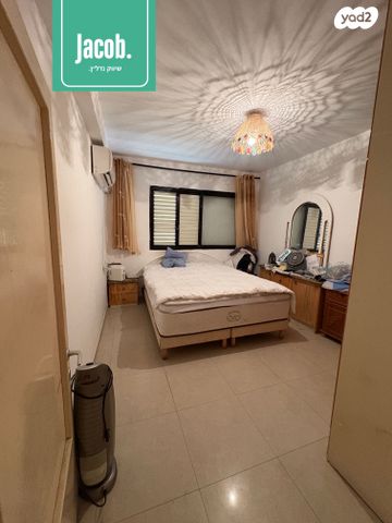 דירת גן, רמב"ם, רמב"ם, טירת כרמל