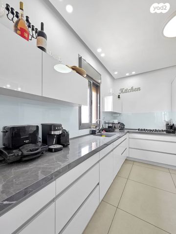 גג/ פנטהאוז, יוסף בורג 24, נווה זאב, נאות אילן, באר שבע