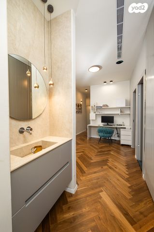 גג/ פנטהאוז, אדמונד סחייק, מלחה, מנחת, ירושלים