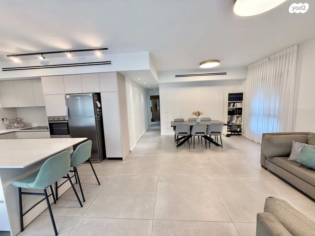 בית פרטי/ קוטג', הרקפות, ראש העין