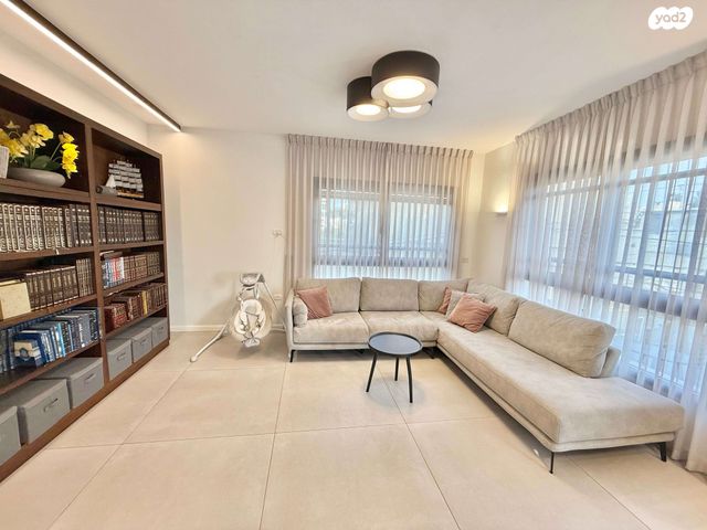 בית פרטי/ קוטג', הרקפות, ראש העין