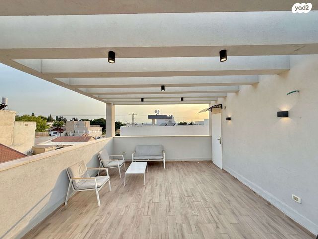 בית פרטי/ קוטג', הרקפות, ראש העין