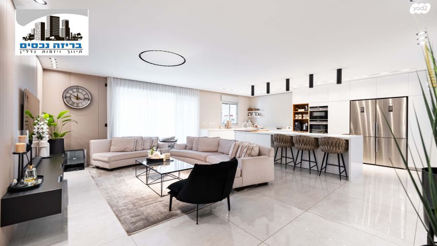 דירת גן, יעקב פיכמן 13, ח-501, חולון