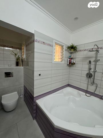 דירת גן, רבי עקיבא, נהריה