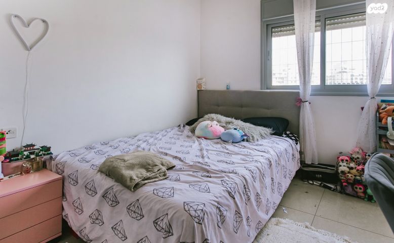 דירה, משה סנה, הדר המושבות החדשה / אם המושבות החדשה, פתח תקווה