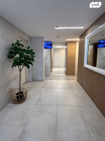 דירה, נרקיס, הפרחים, חריש