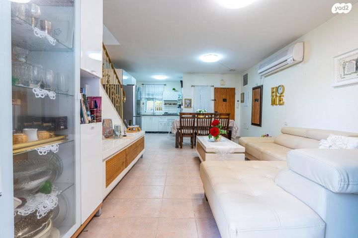 דירת גן, היובל, אור עקיבא