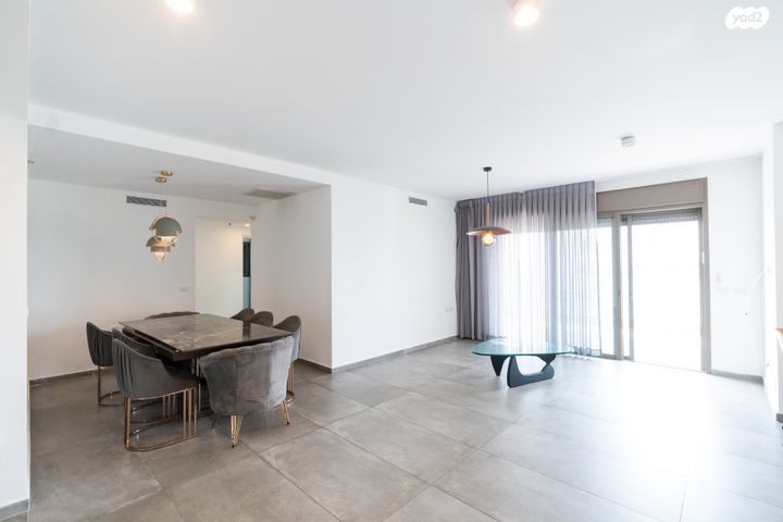 גג/ פנטהאוז, נוף ים - מע"ר, אור עקיבא