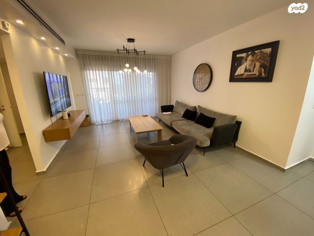 דירה, שקמים ואגמים, אשקלון