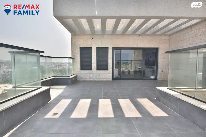 גג/ פנטהאוז, רוקח, מוצקין הותיקה, קרית מוצקין