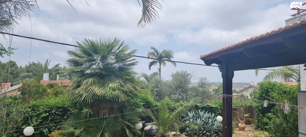 בית פרטי/ קוטג', אורנית