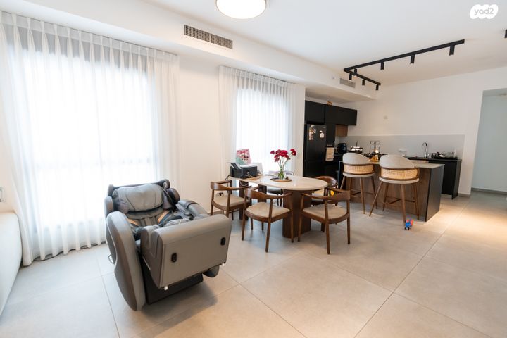 גג/ פנטהאוז, אור ים, אור עקיבא