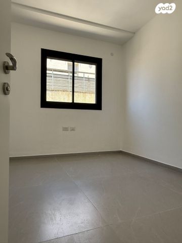 דירה, ביאליק 94, מרכז, קרית עבודה, חולון