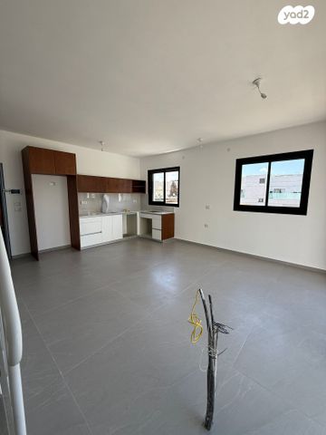 דירה, ביאליק 94, מרכז, קרית עבודה, חולון