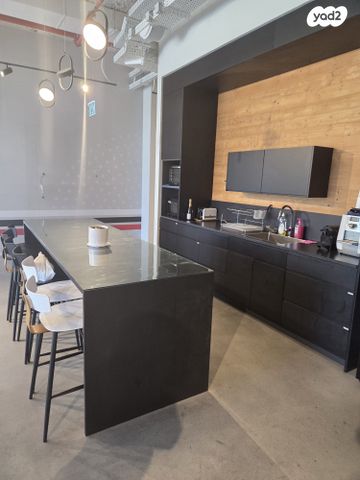 משרדים, חולון