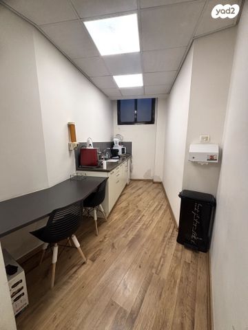 משרדים, דרך ההגנה, התקוה, בית יעקב, נווה צה"ל, תל אביב יפו