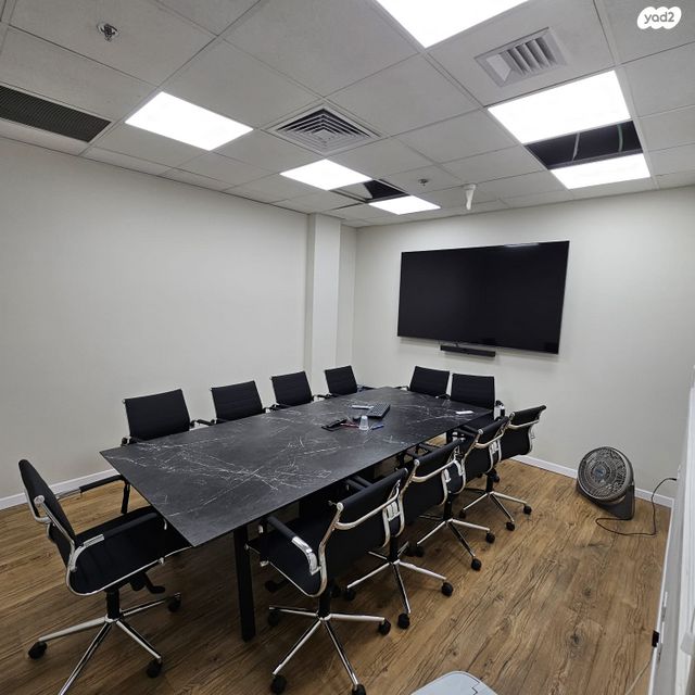 משרדים, שדרות בנימין 60, נתניה