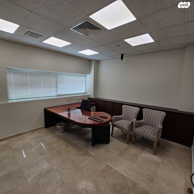 משרדים, שדרות בנימין 60, נתניה