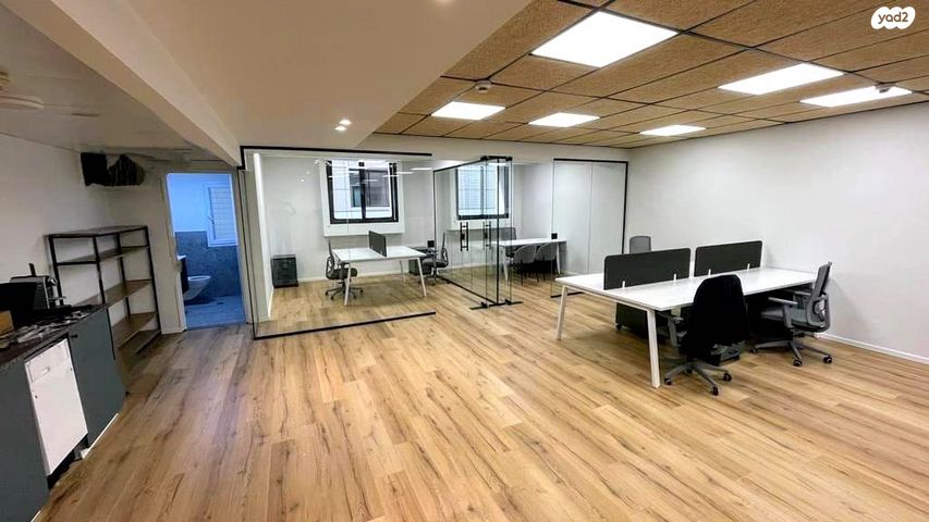 משרדים, יגאל אלון, נחלת יצחק, תל אביב יפו