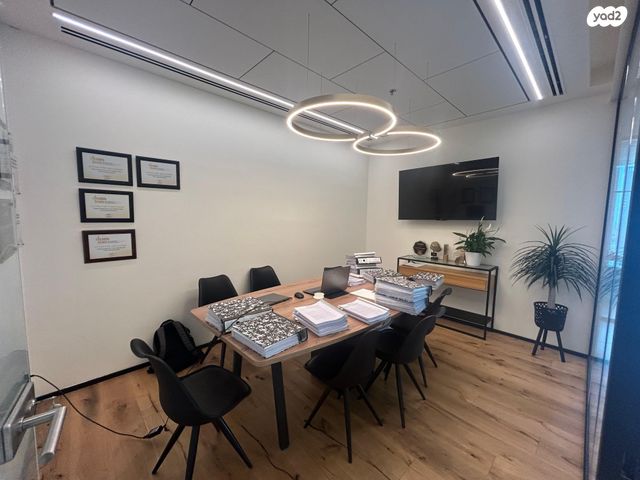 משרדים, דרך ששת הימים 2, בני ברק