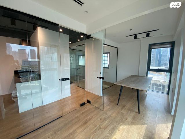 משרדים, תובל, רמת גן