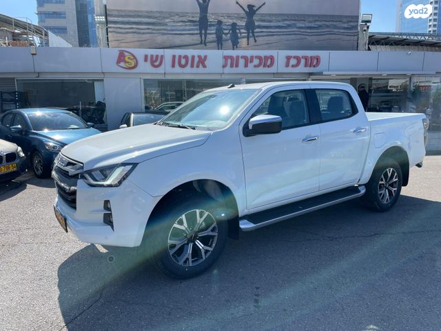 איסוזו די-מקס