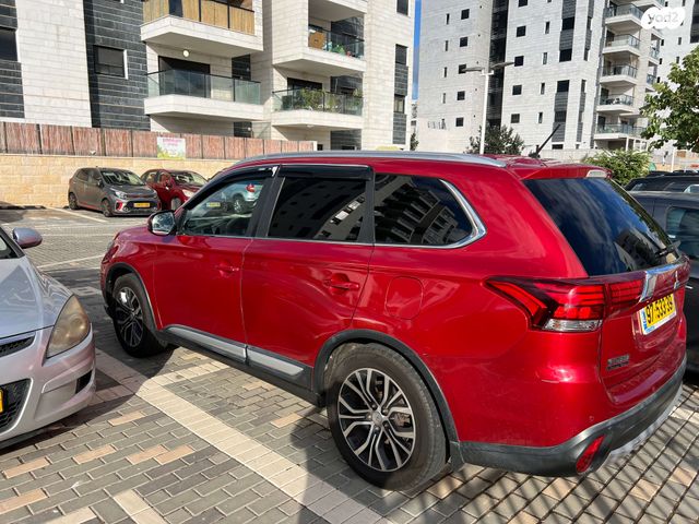 מיצובישי אאוטלנדר