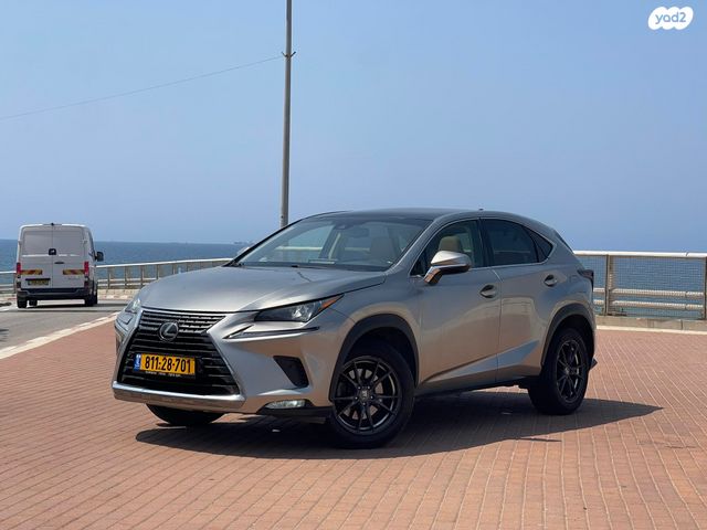 מודעת רכב לקסוס NX