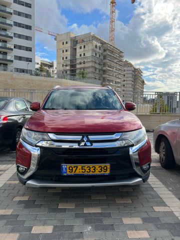 מיצובישי אאוטלנדר