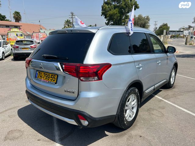 מיצובישי אאוטלנדר