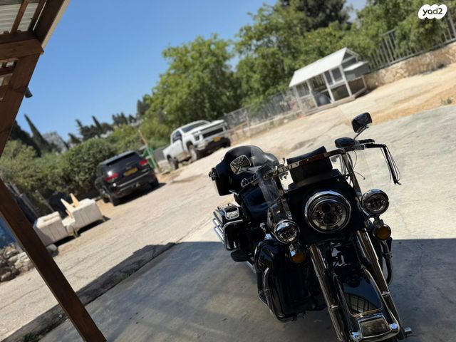 מודעת רכב הרלי דיווידסון רואד-קינג 1340