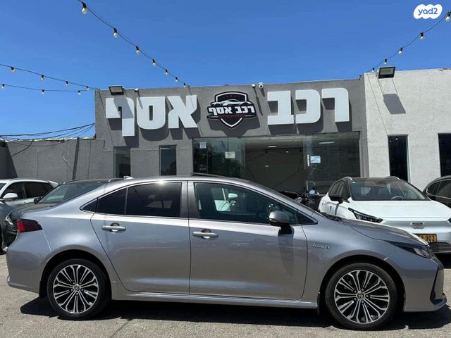 טויוטה קורולה