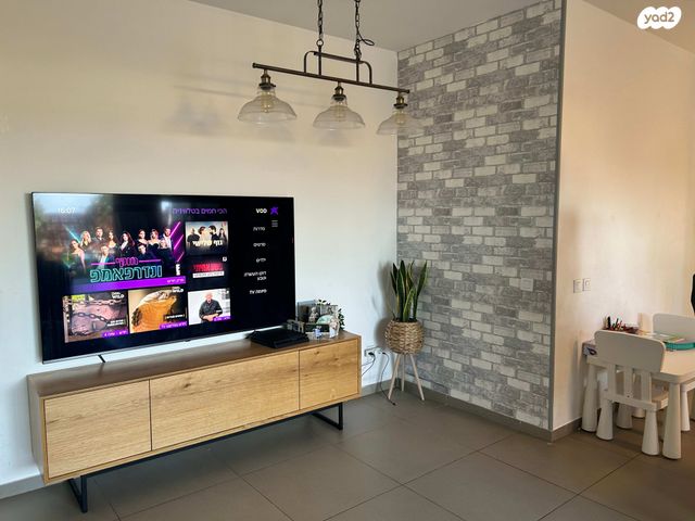 דירת גן, נחל פולג 15, צור יצחק, צור יצחק