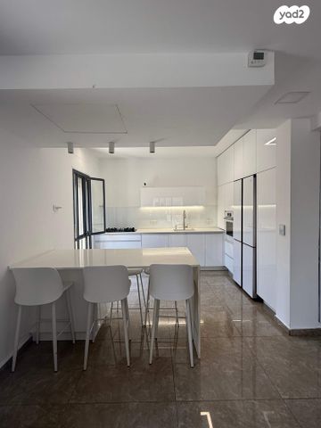 בית פרטי/ קוטג', המלקוש 1, גן יבנה מערב, גן יבנה