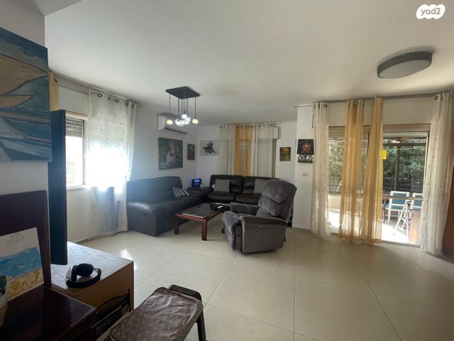 בית פרטי/ קוטג', בית אריה / עופרים