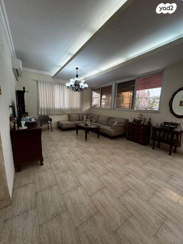 דירה, דוד נוי 43, מרכז העיר, עכו