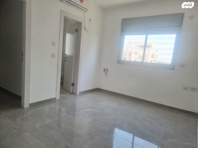 דירה, חזון אי"ש, רחובות