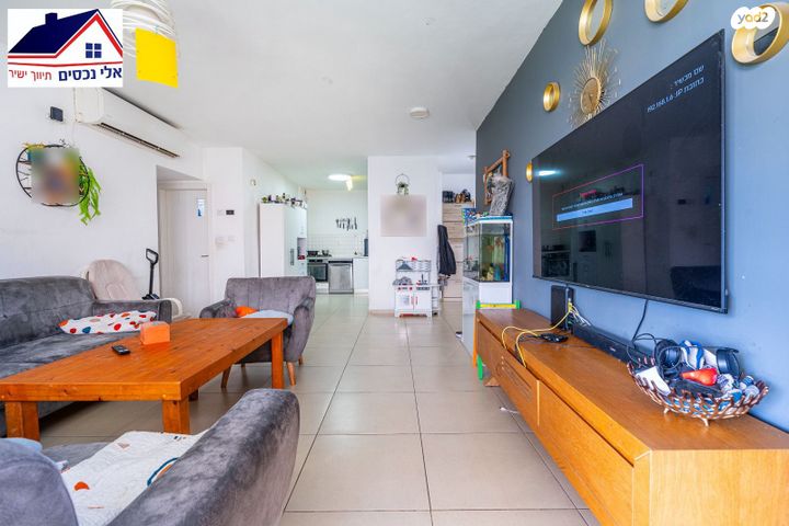 דירת גן, טורקיז 33, אבני חן, חריש