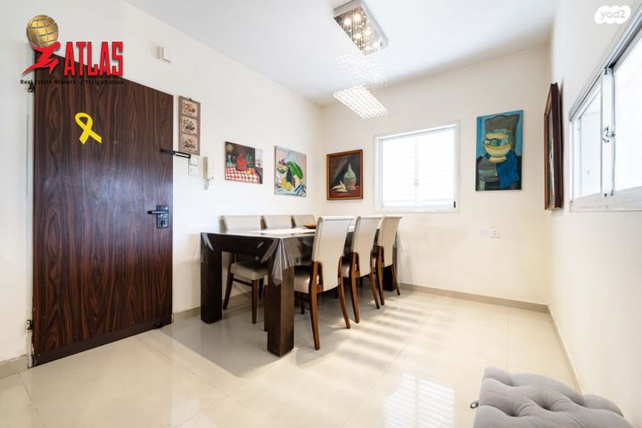 גג/ פנטהאוז, סלעית 4, גבעת הסלעים, ראש העין