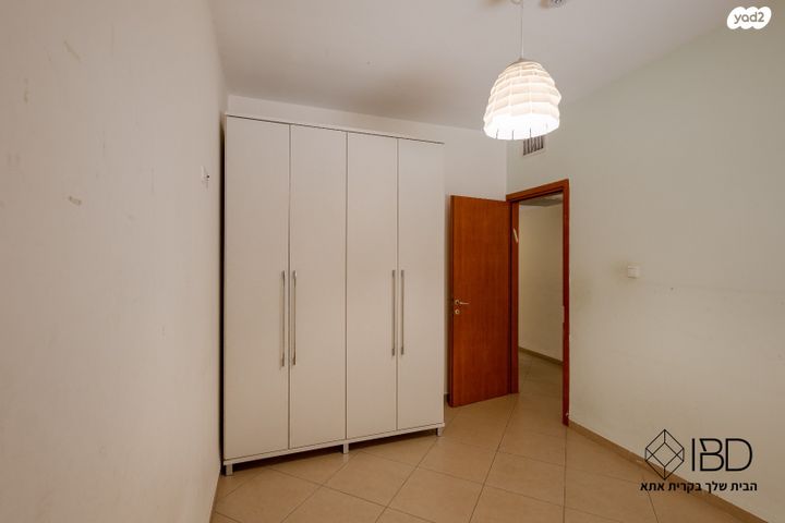 דירת גן, קרית אתא