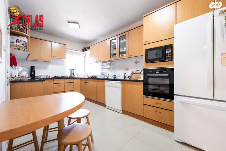 גג/ פנטהאוז, סלעית 4, גבעת הסלעים, ראש העין