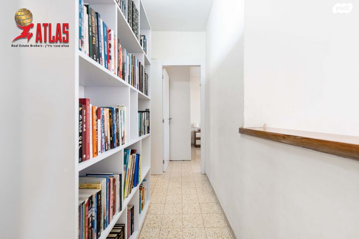 גג/ פנטהאוז, סלעית 4, גבעת הסלעים, ראש העין