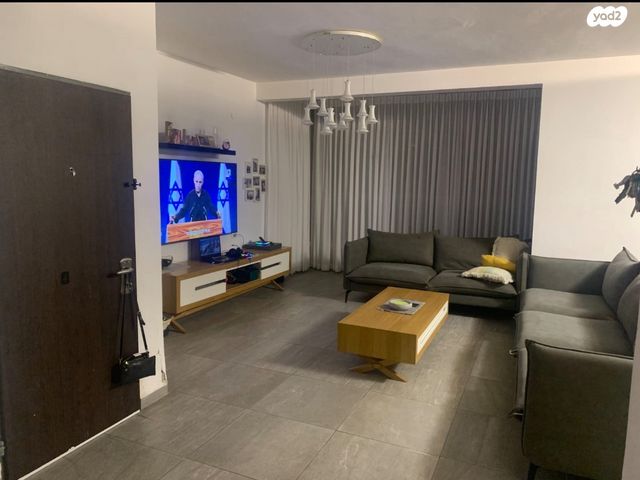 דירת גן, בר כוכבא 60, אחוזת כנרת, טבריה